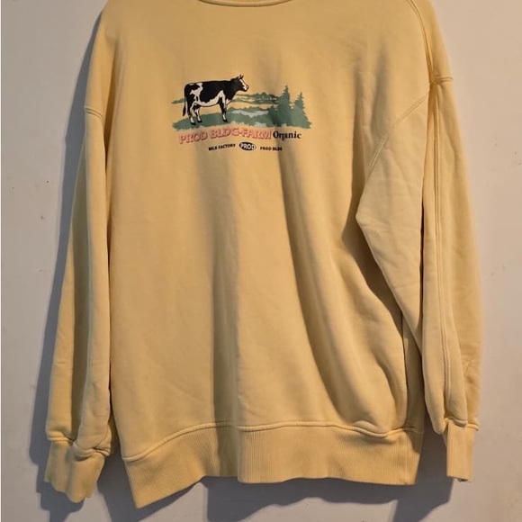 Cream Sweater - Picture 3 of 16